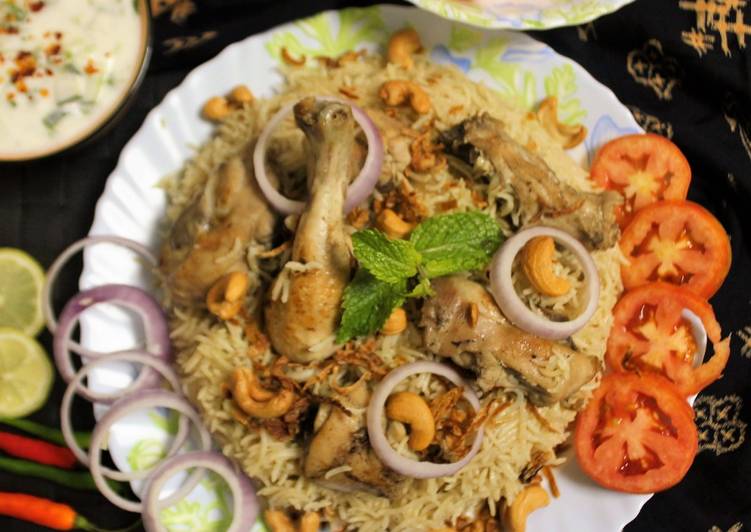 Get Breakfast of Chicken Yakhni Pulao