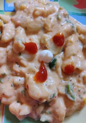 A picture of Schezwan pasta.