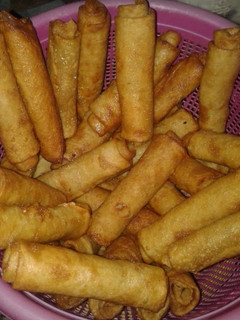 A picture of Yummy spring rolls.