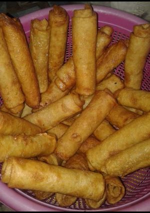 A picture of Yummy spring rolls.