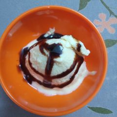 A picture of Mango icecream.
