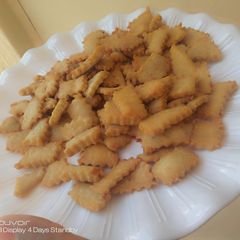 A picture of Spicy crackers.
