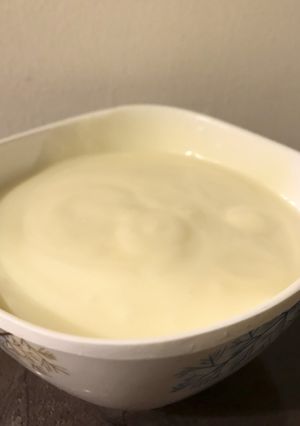 એગલેસ મેયોનિસ (Eggless Mayonnaise Recipe In Gujarati) રેસીપી મુખ્ય ફોટો