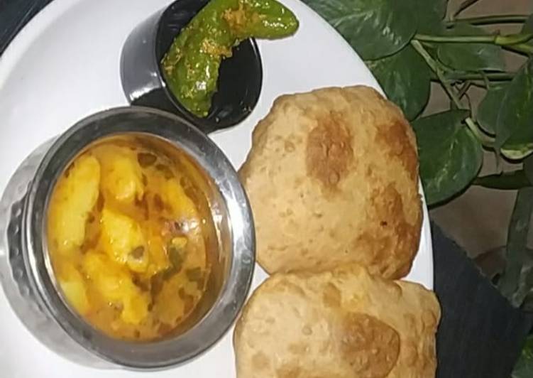 Recipe of Super Quick Homemade Bedai poori with aaloo sabji (u.p style)