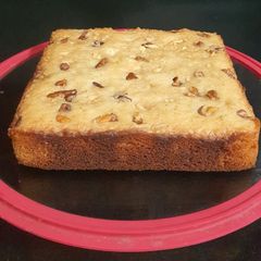 A picture of Blondie (White chocolate brownie).