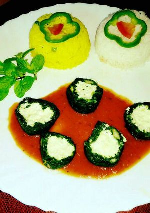 A picture of Palak paneer kofta in tomato gravy.