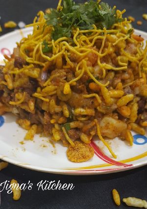 ભેળ(Bhel recipe in gujarati) રેસીપી મુખ્ય ફોટો