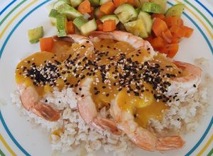 Una foto de Camarones con salsa de mango al chipotle