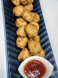 मिक्स दाल पकौड़ियां (Mix Dal Pakodian recipe in Hindi) रेसिपी मुख्य फोटो