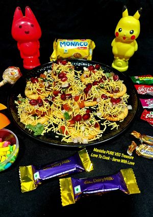 A picture of Monaco Biscuit chaat.