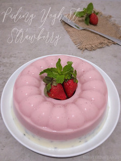 Foto resep Puding yoghurt strawberry