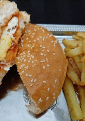A picture of Egg burger.
