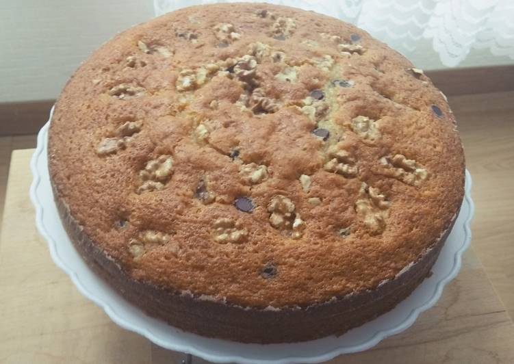 Bizcocho con nueces y pepitas de chocolate