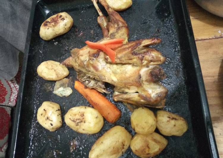 Simple Way to Prepare Super Quick Homemade Roasted chicken with potatoes #charity recipe