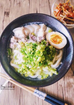 鹽漬豬肉烏龍湯麵 的食譜成品照片