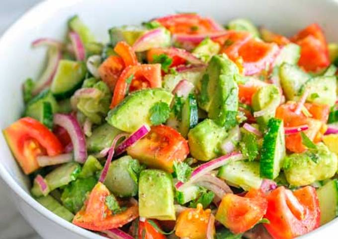 Салат с авокадо и помидорами — рецепт с фото пошагово