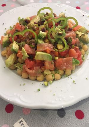 Una foto de Ensalada de Garbanzos y Crudités