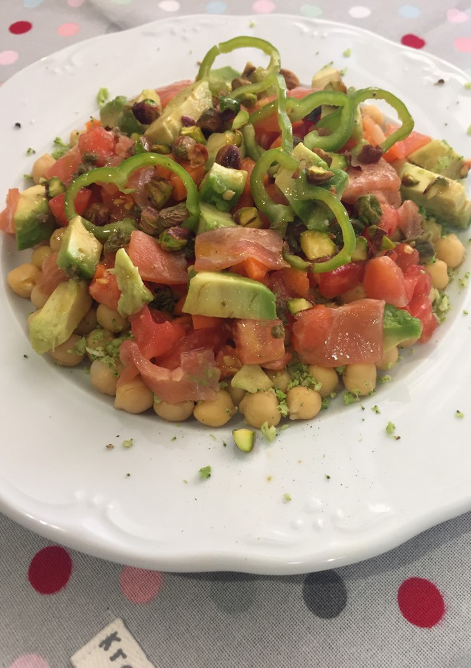 Una foto de Ensalada de Garbanzos y Crudités