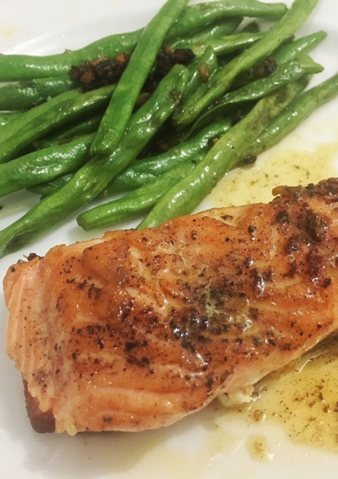 Foto resep Salmon steak with lemon butter sauce