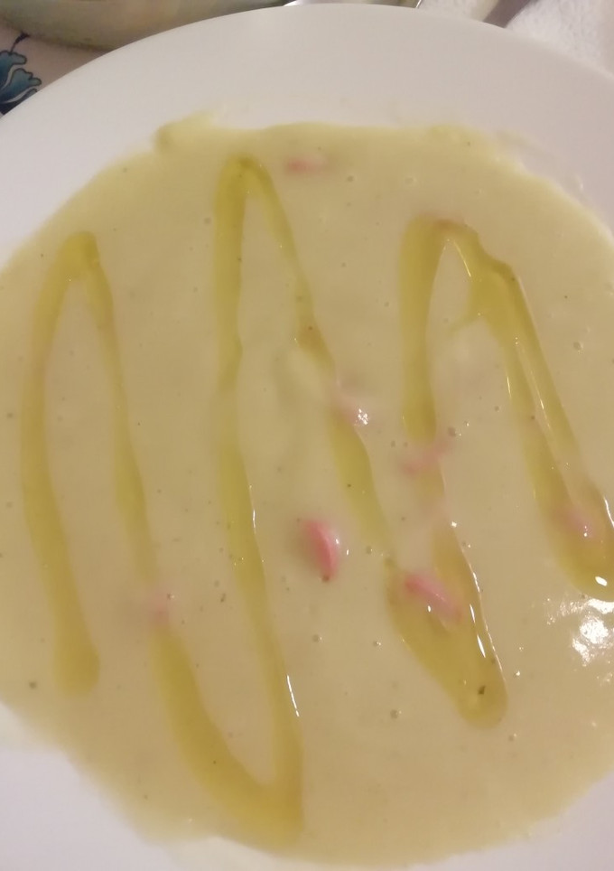 Una foto de Puré de calabacín con salchichas