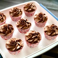A picture of Mocha Cupcakes.