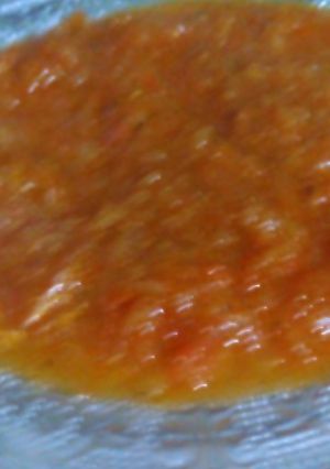 صورة لوصفة صلصة طماطم بالبصل