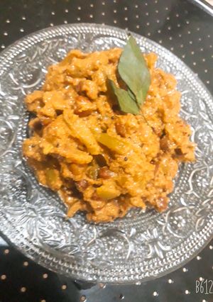 A picture of Kadle manoli (ivy gourd with brown channa).