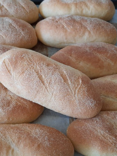 Una foto de Cómo hacer barras pequeñas de pan francés facilísimo