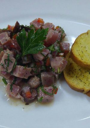 Una foto de Ceviche de atún