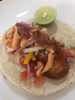 Una foto de Tacos de camarón capeado