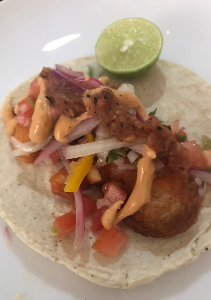 Una foto de Tacos de camarón capeado