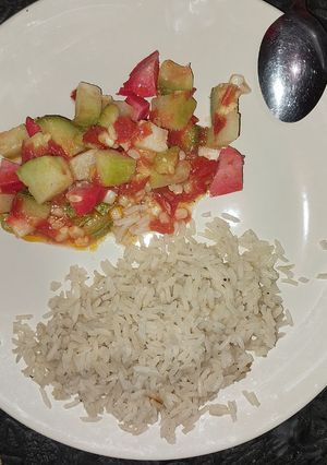 Una foto de Guisado de chayote con elote y calabacitas 😋