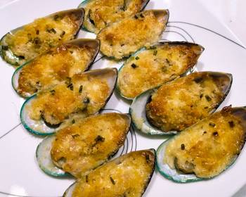 Easy Prepare Recipe Baked mussels in the halfshell Practical Delicious