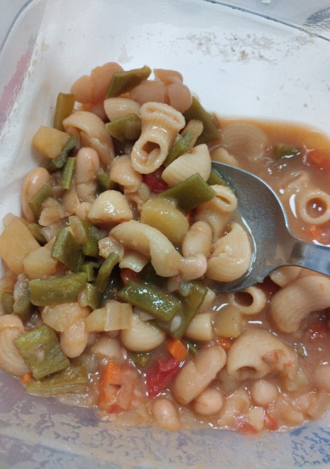 Una foto de Sopa minestrone casera