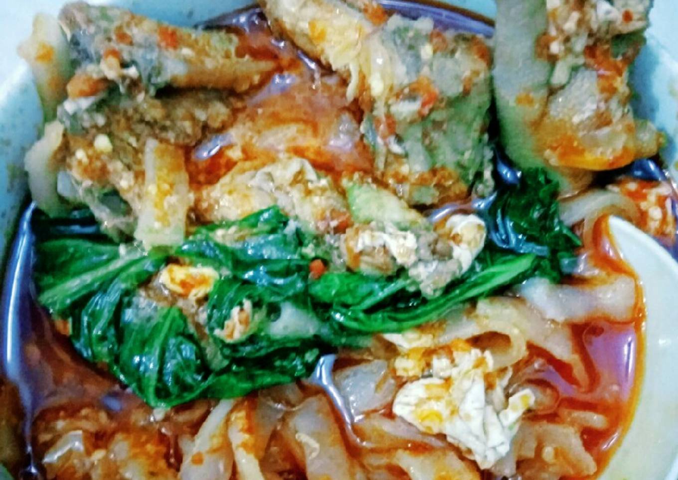Seblak kwetiau ceker pedes