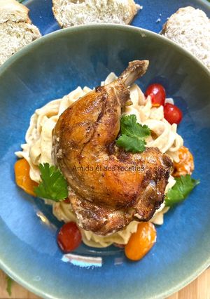 Une photo de Tagliatelle à la crème et poulet frit