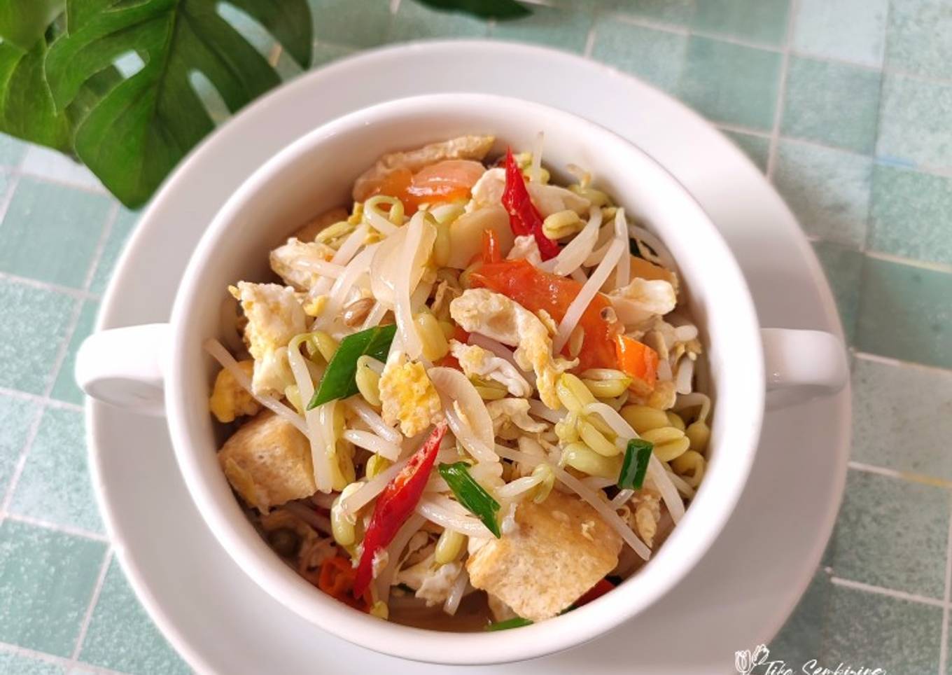 Tumis toge tahu telur orak-arik
