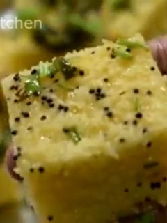 खमन ढोकला (khaman dhokla recipe in Hindi) रेसिपी मुख्य फोटो