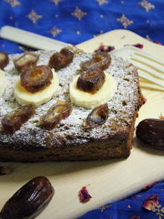 A picture of Banana Dates Cake.