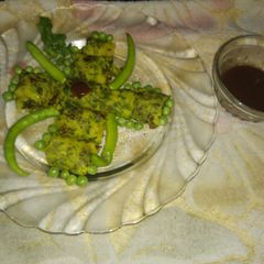 A picture of Suji green roll.