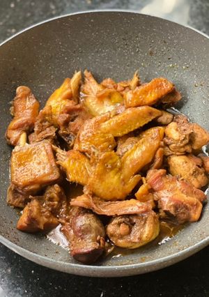 Hình của món Gà Kho Cà Ri.