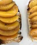 Montaditos de Melocotón