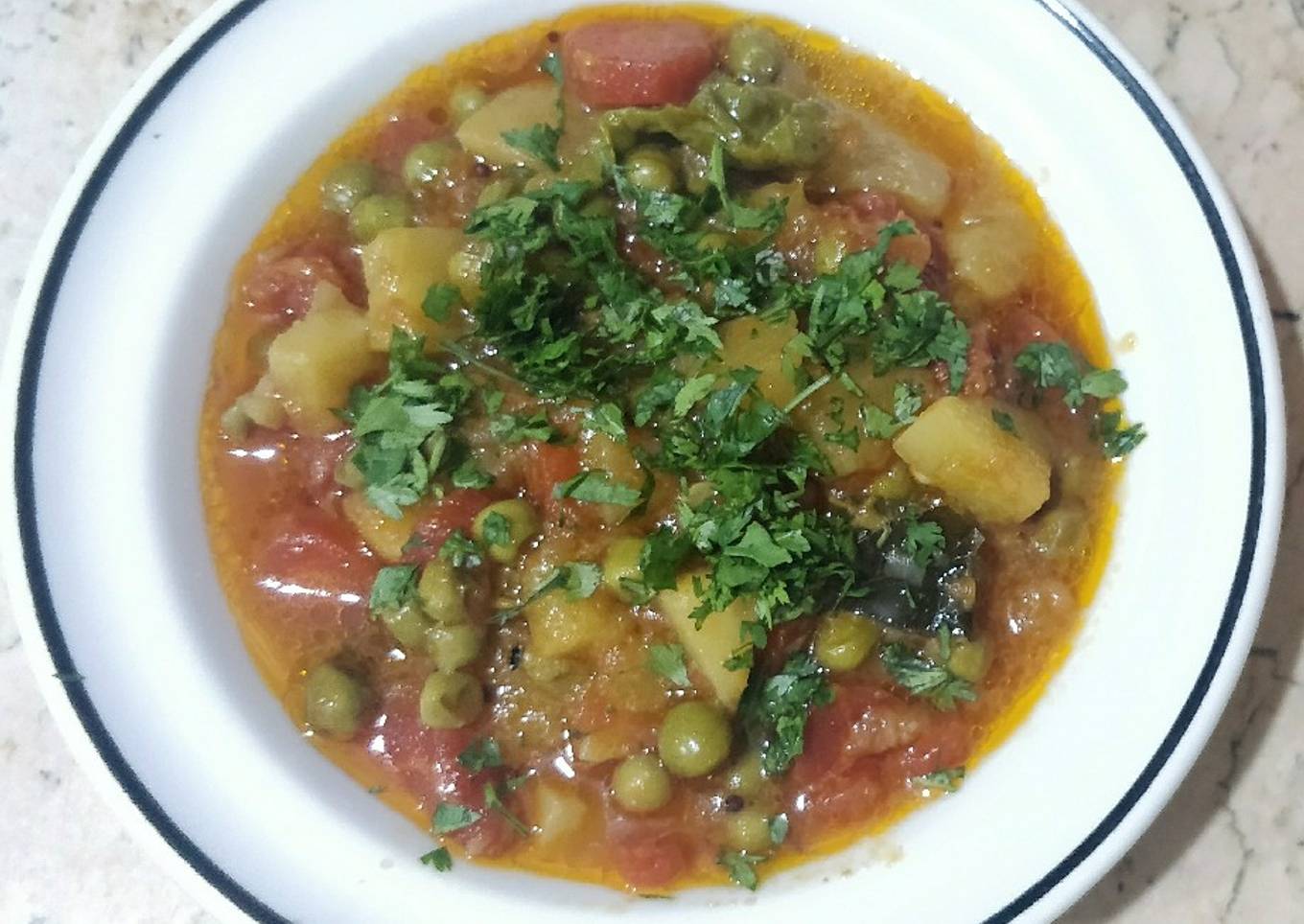 Carrots, Peas & Potatoes Bhujiya