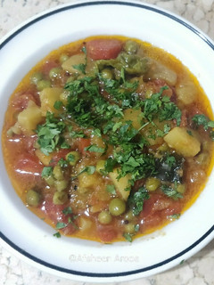 A picture of Carrots, Peas & Potatoes Bhujiya.