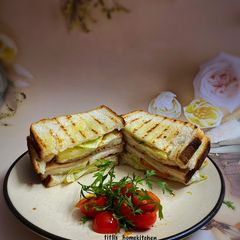 A picture of Egg Chicken Club Sandwich.