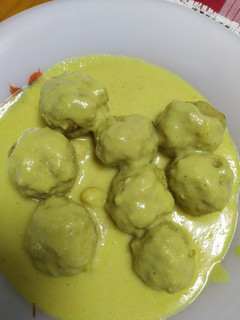 Una foto de Albóndigas en salsa de garbanzos