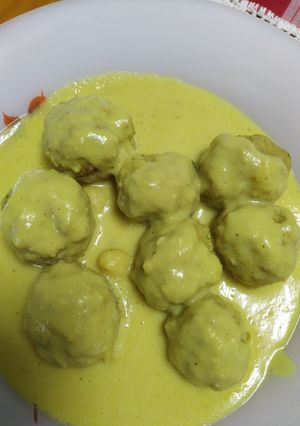Una foto de Albóndigas en salsa de garbanzos