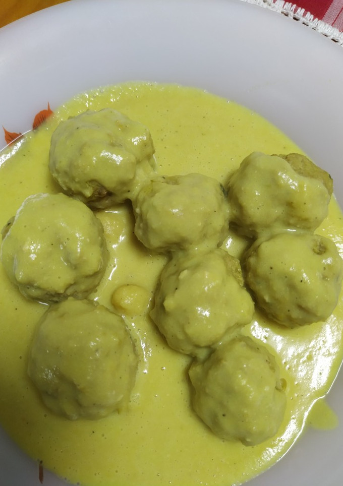 Una foto de Albóndigas en salsa de garbanzos