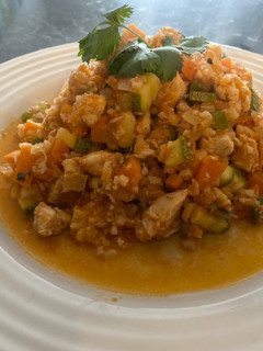 Una foto de Arroz mentiroso con pollo 🧑🏻🍳