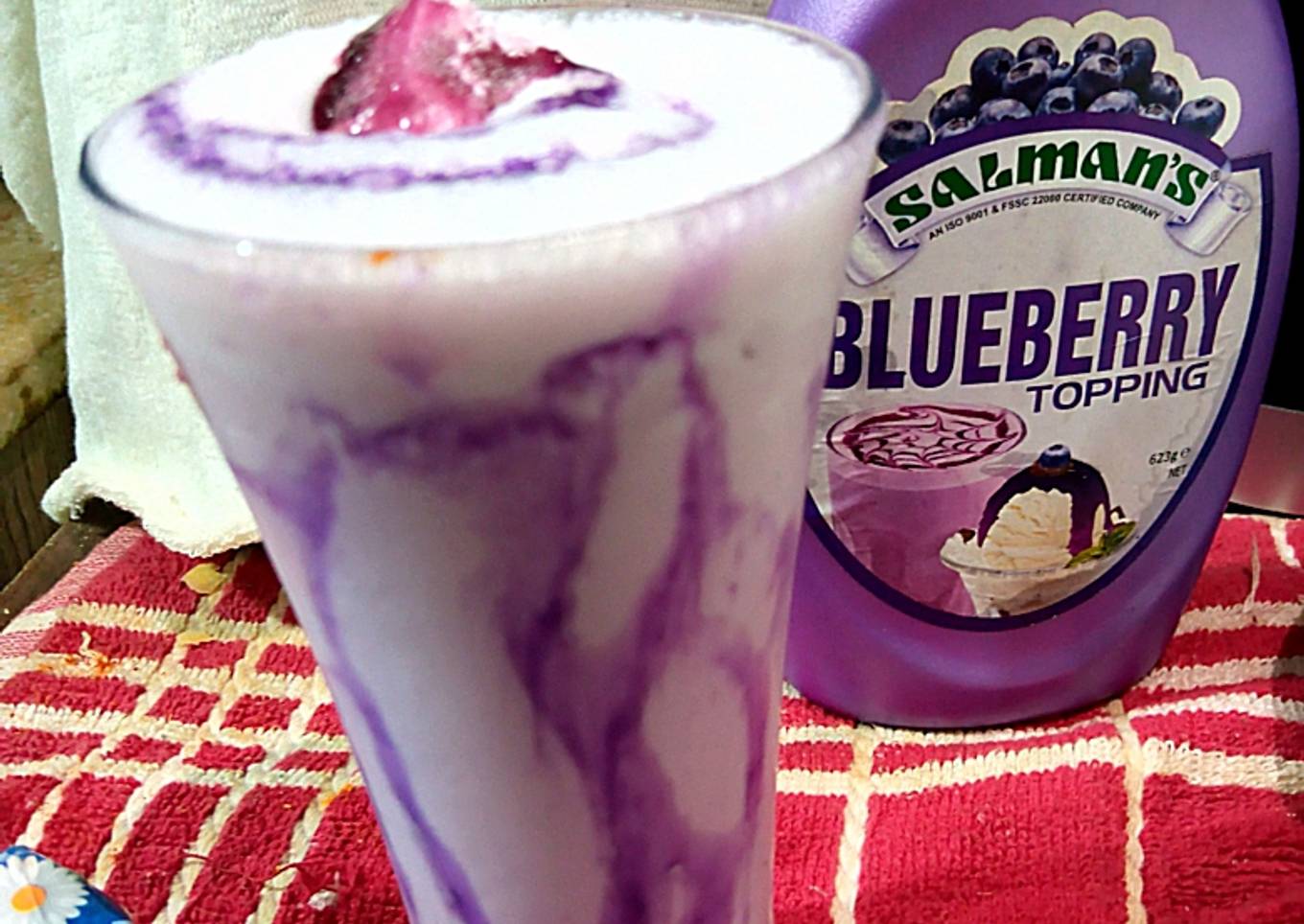 Blueberry ice shake